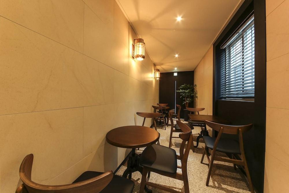 Almond Hotel Gupo Station Busan Exterior foto